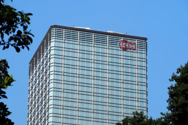 霍建宁打辅助，李嘉诚家族攒下1600亿现金